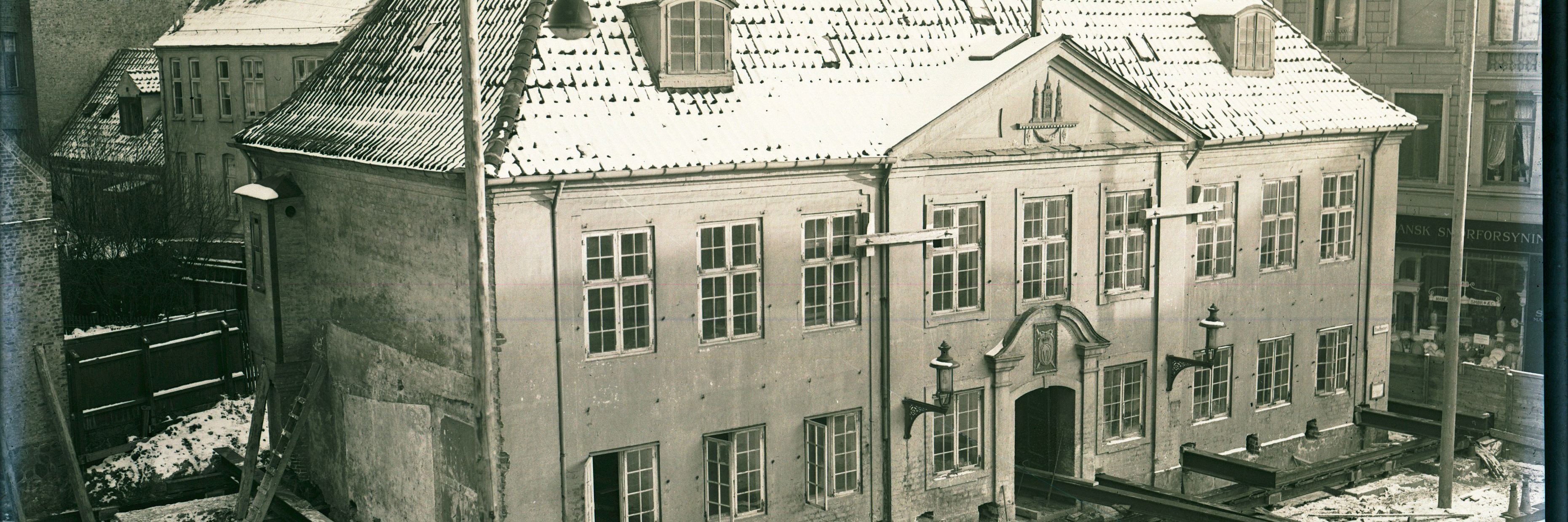 Rådhustorvet/Rådhusstræde i gamle dage